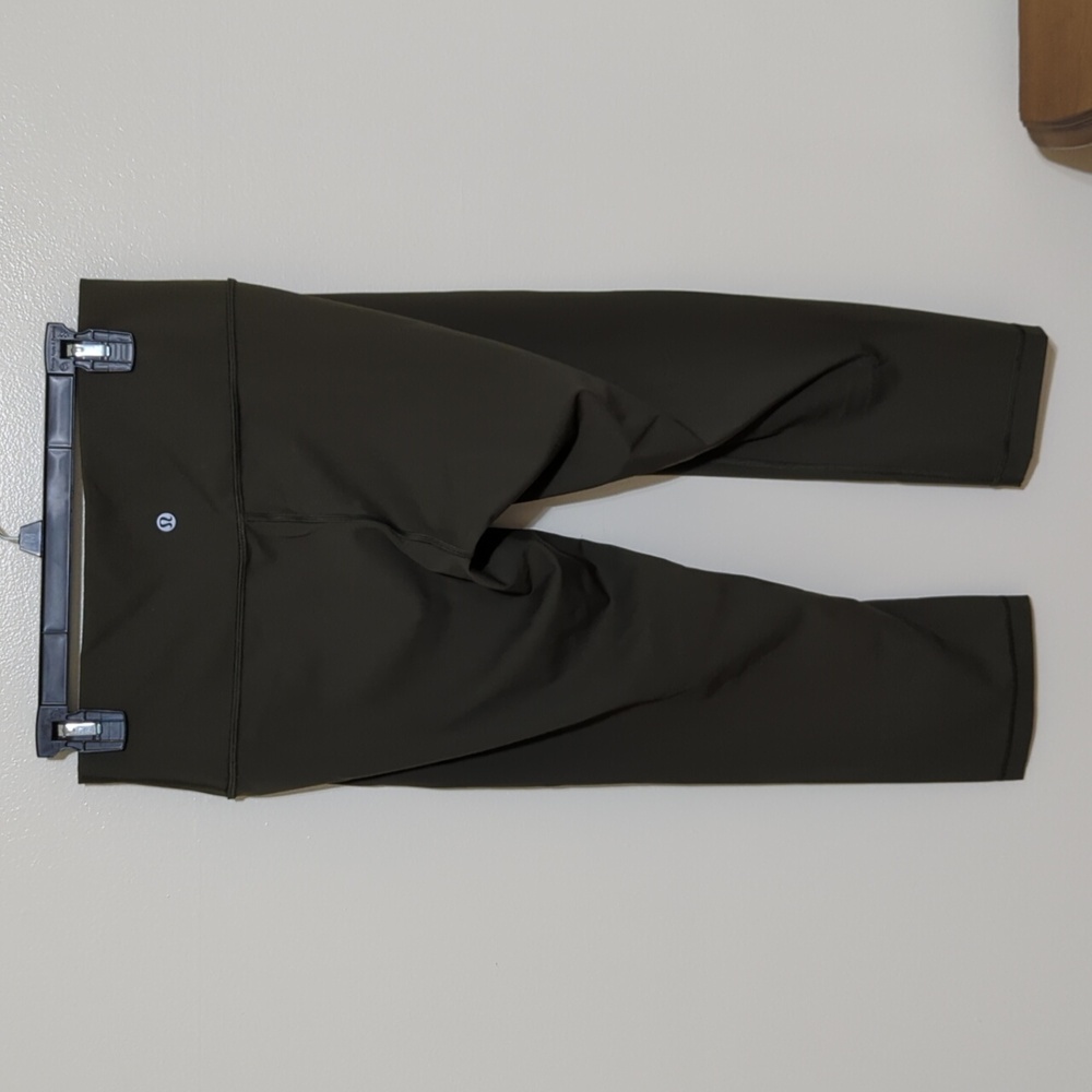 EUC Lululemon Wunder Under High-Rise Luxtreme 21" - Picture 5 of 8